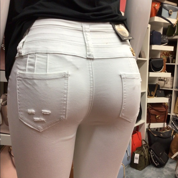 Butt Lifting - Picture 6 of 10